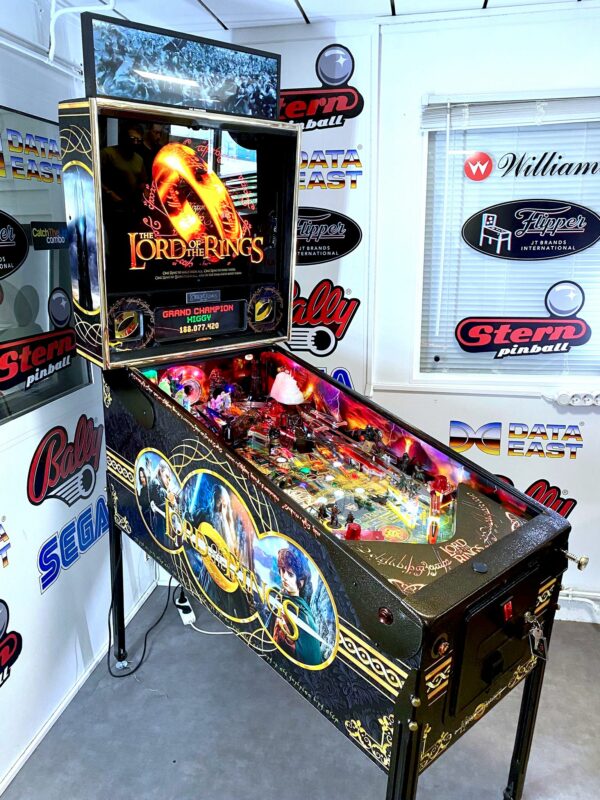 Flipper Lord of The Rings Stern Pinball