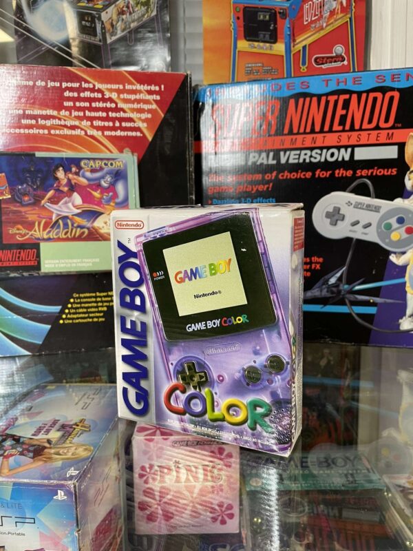 Gameboy color violette